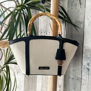 🌴Anne Klein Black and Cream with Bamboo Handle Hand Bag